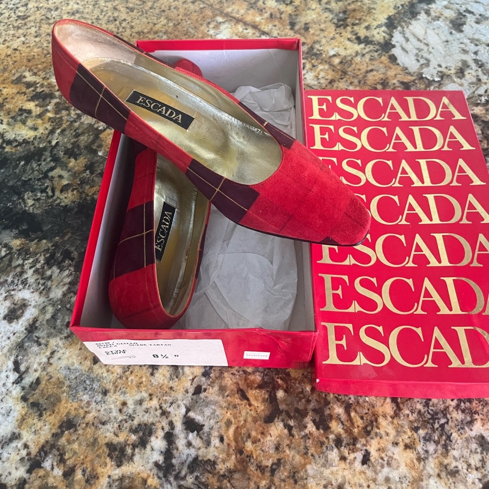 ESCADA GIALLO RED SUEDE TARTAN LOAFER  Size 8.5B.  Gently Worn